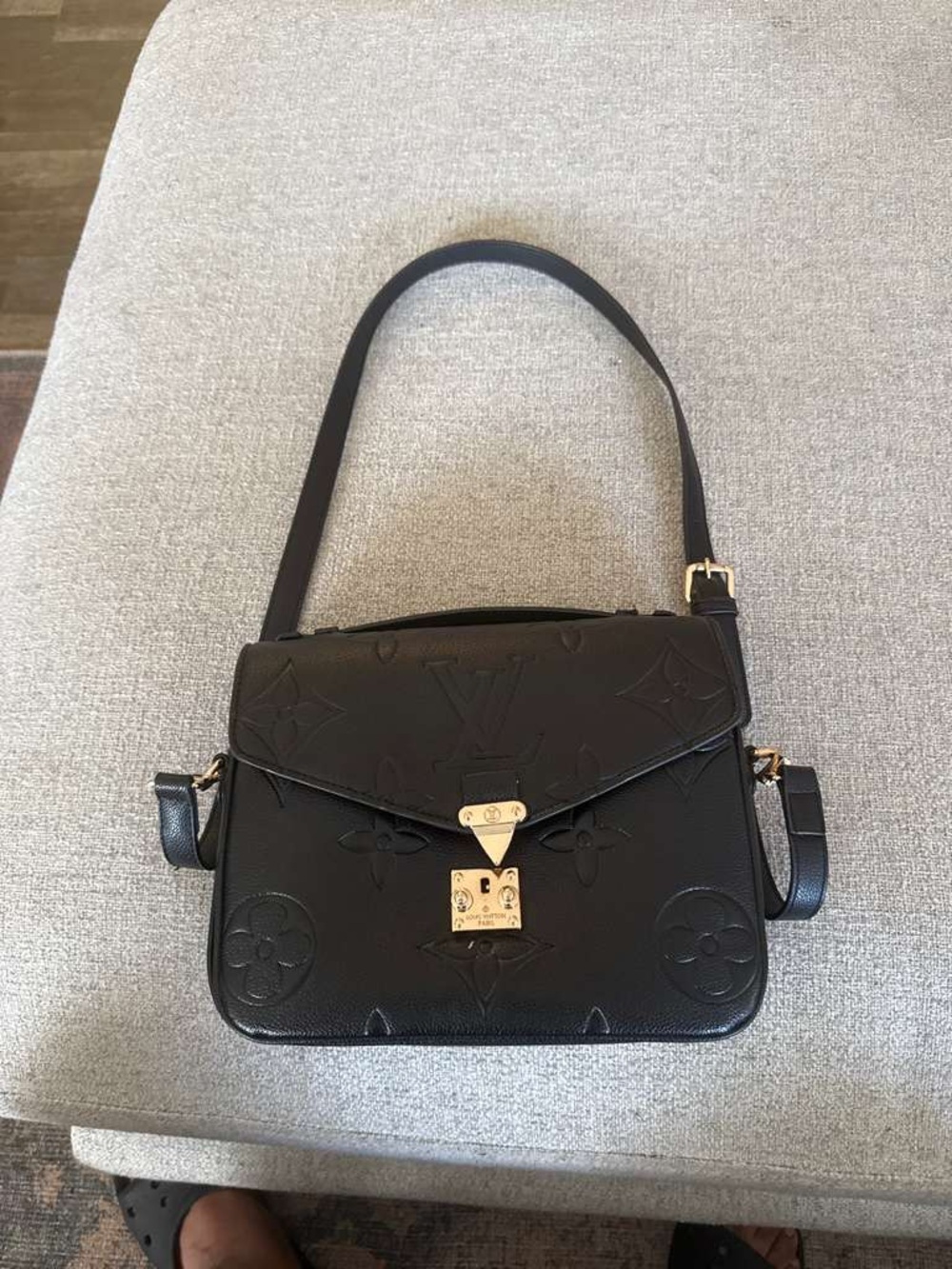 Louis Vuitton Black Monogram Empreinte Pochette with Gold Hardware - Picture 3 of 16